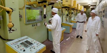 Almanya Ekonomi Bakanı Habeck, Rusya'nın nükleer enerji sektörüne yaptırım uygulanması talebini AB Komisyonuna ilettiklerini belirterek, sektörün hala ayrıcalıklı muamele görmesinin yersiz olduğunu söyledi.